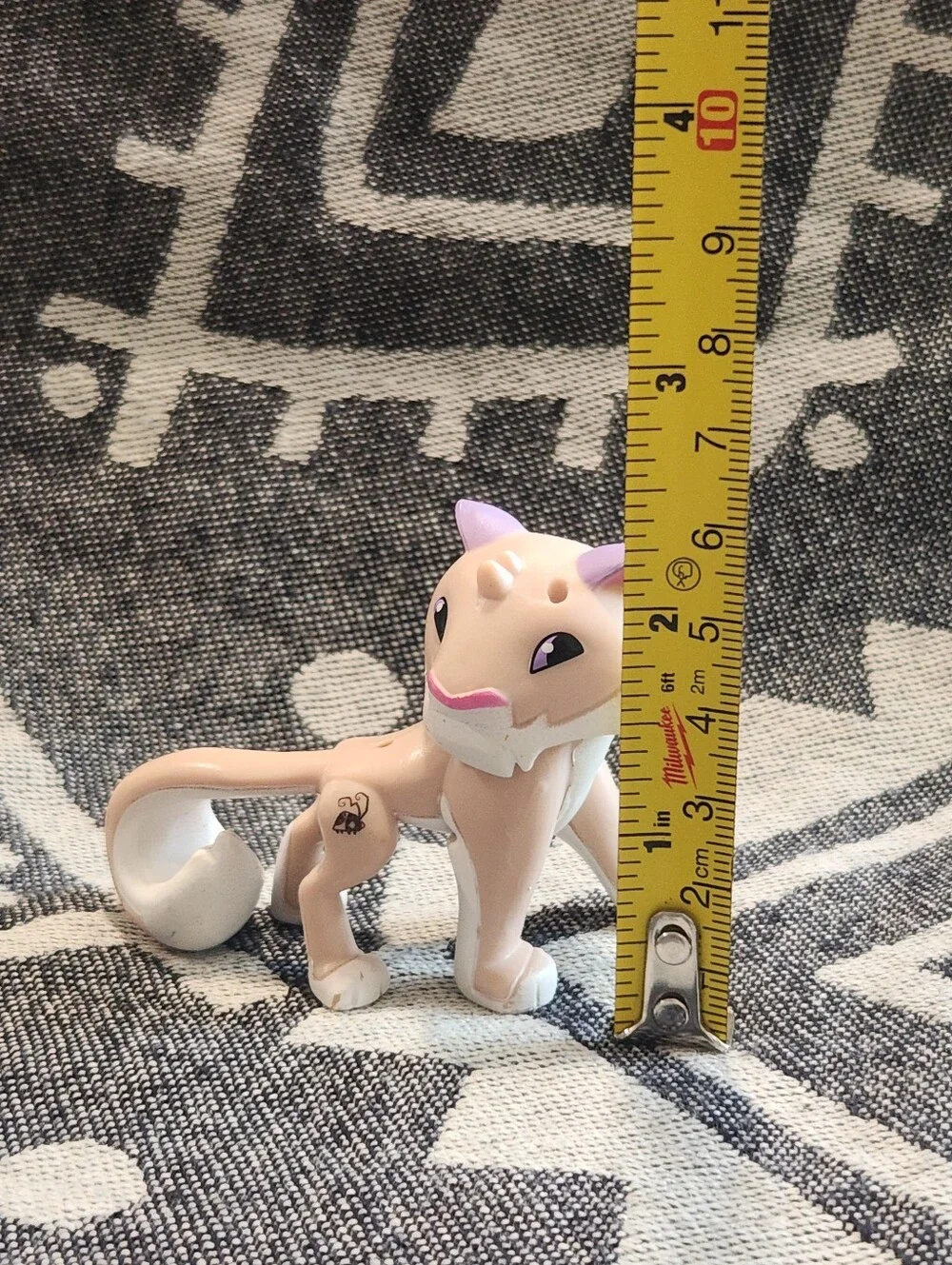 Animal Jam Snow Fort Den Exclusive Playset Leopard Action Figure